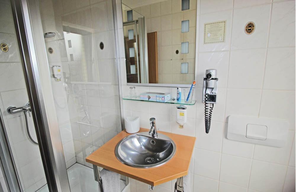 Hotel Lindenkrug Gütersloh Pokoj fotografie